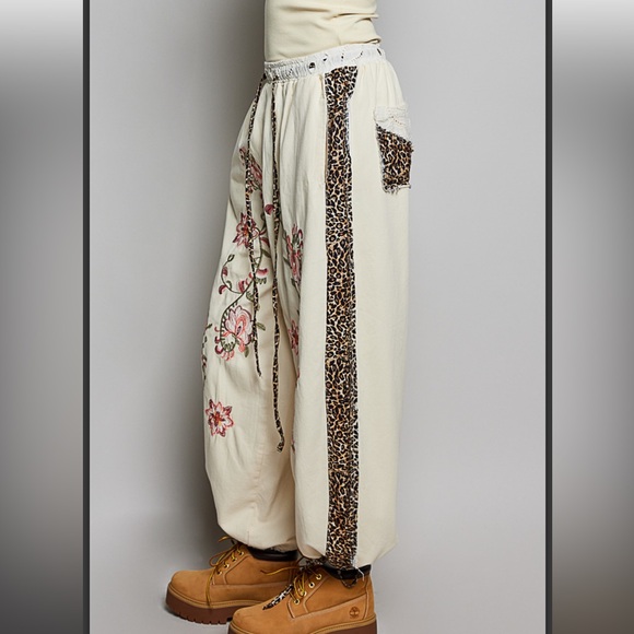 POL. Floral Embroidered Patchwork Pants - Picture 2 of 7